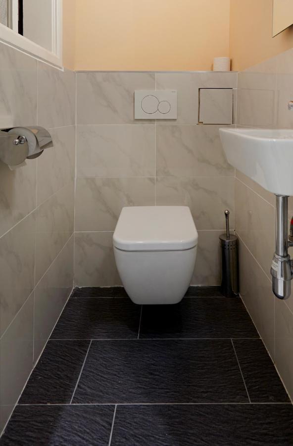 Urban Apartments In Vienna Downtown Bagian luar foto