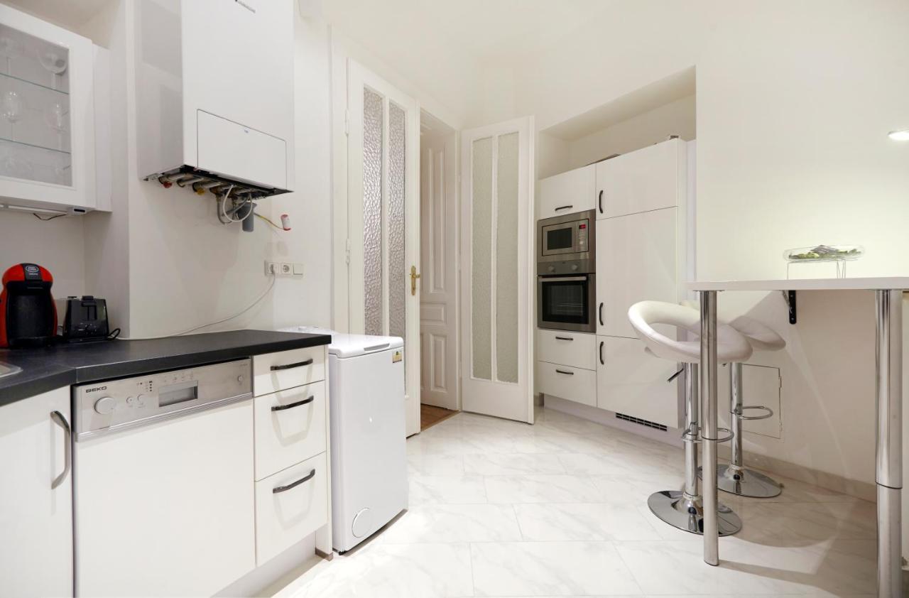 Urban Apartments In Vienna Downtown Bagian luar foto