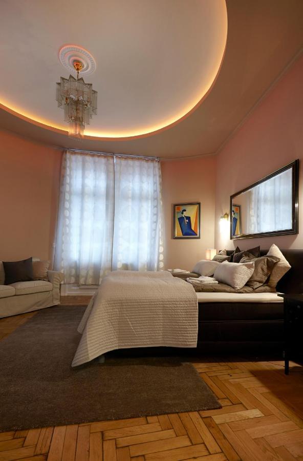 Urban Apartments In Vienna Downtown Bagian luar foto