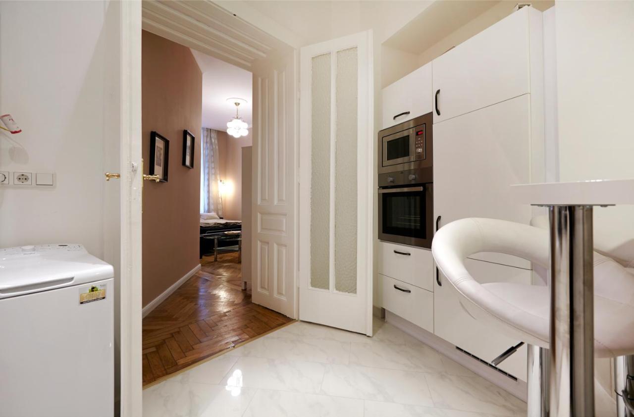 Urban Apartments In Vienna Downtown Bagian luar foto