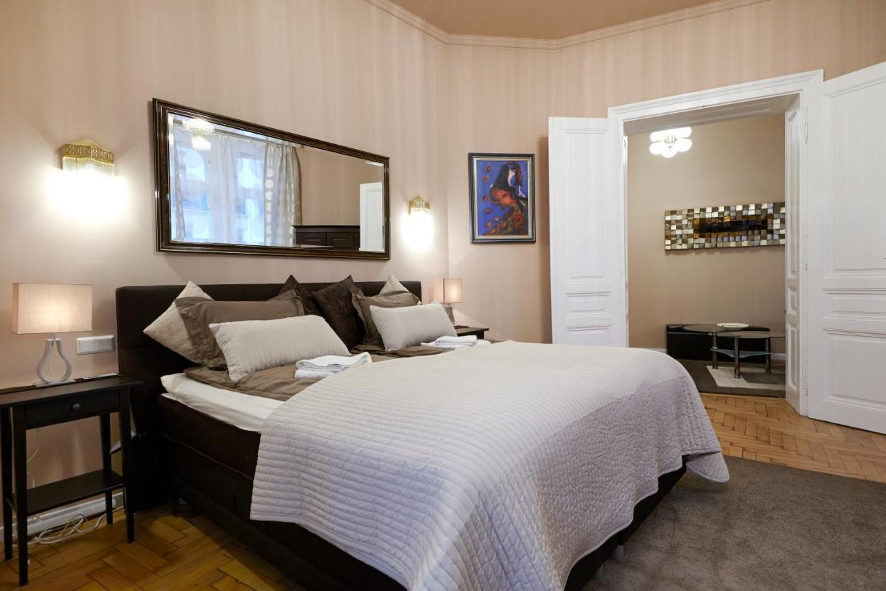 Urban Apartments In Vienna Downtown Bagian luar foto